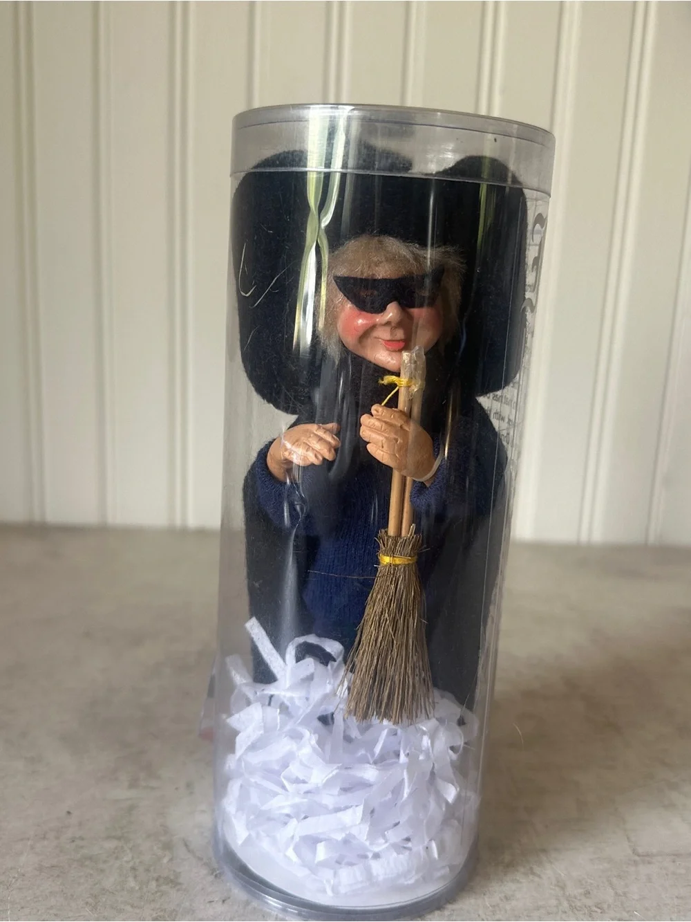 Byers Choice Kindle Halloween Spell Witch w/ Broom Stars Posable Doll